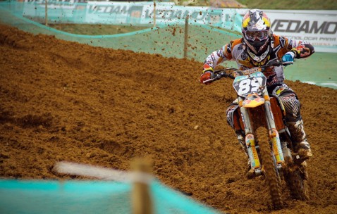 爱游戏-网球最新战报！中国队迎战荷兰队，战术博弈精彩纷呈，教练斗智斗勇