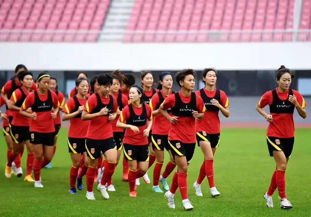 关于中国女足备战足球练习赛，追求完美的信息